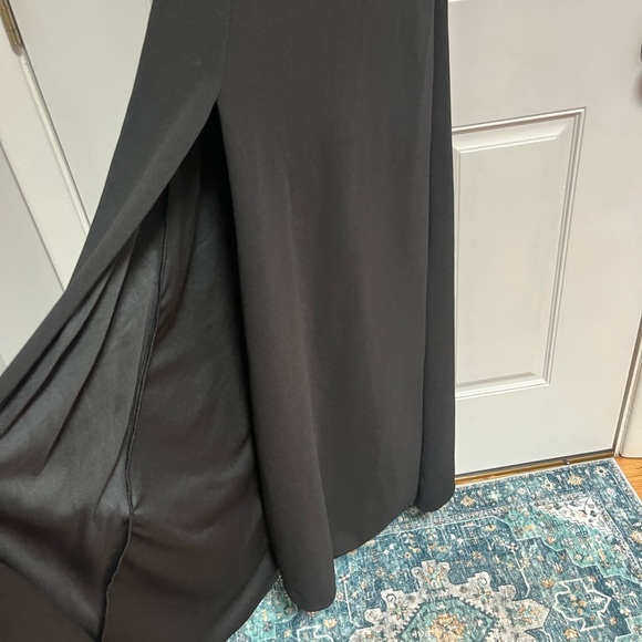 NWT pretty little thing black cup size 4 maxi gown heavy material - Picture 4 of 6